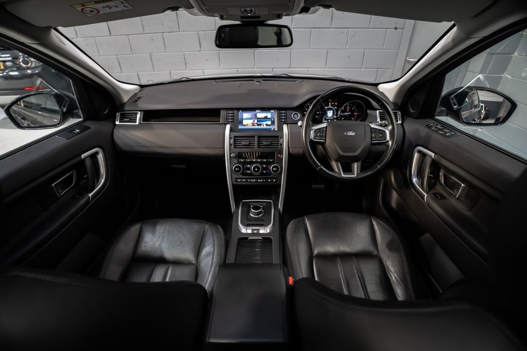 Used Land Rover Discovery Sport 2016 for sale - 78154209: Photo 2