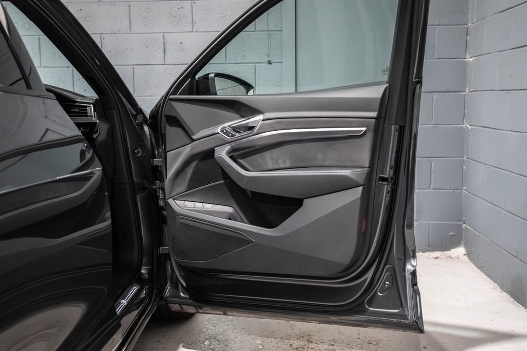 Used Audi e-tron 2022 for sale - 77785574: Photo 12