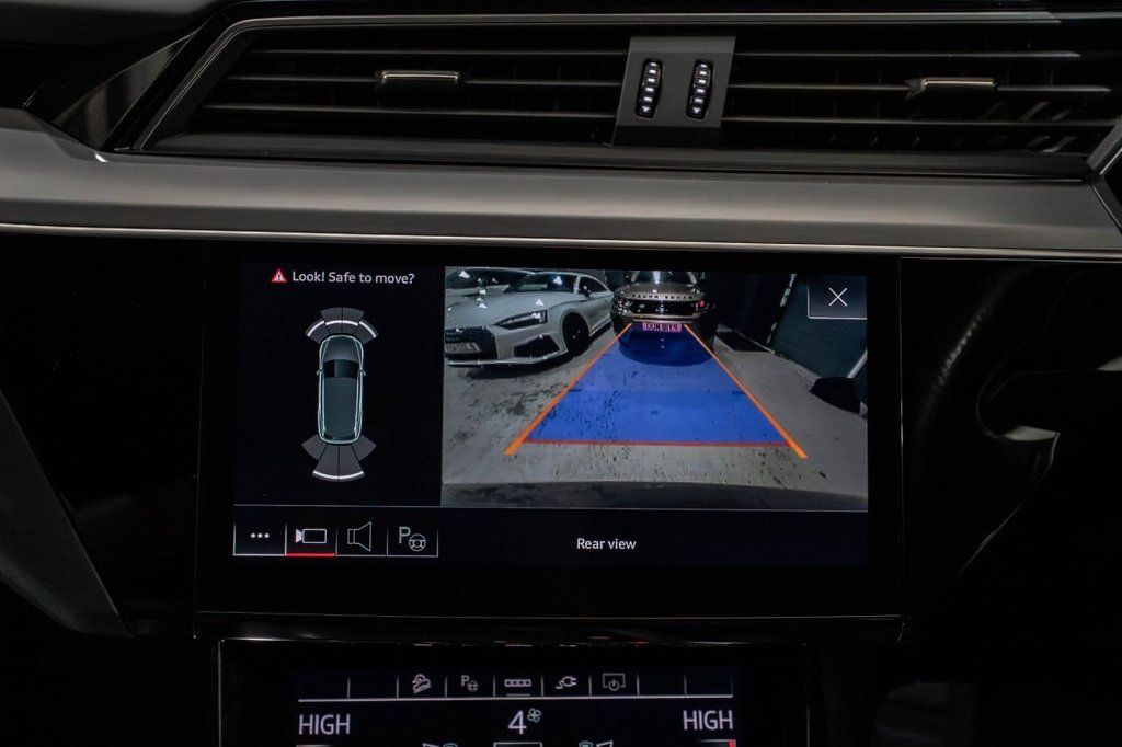 Used Audi e-tron 2022 for sale - 77785574: Photo 42