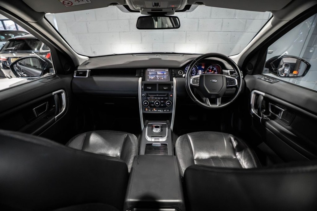 Used Land Rover Discovery Sport 2016 for sale - 78166913: Photo 2