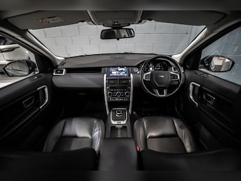 Used Land Rover Discovery Sport 2018 for sale - 78330830: Photo