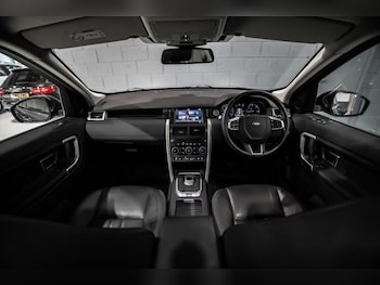 Used Land Rover Discovery Sport 2017 for sale - 78349376: Photo
