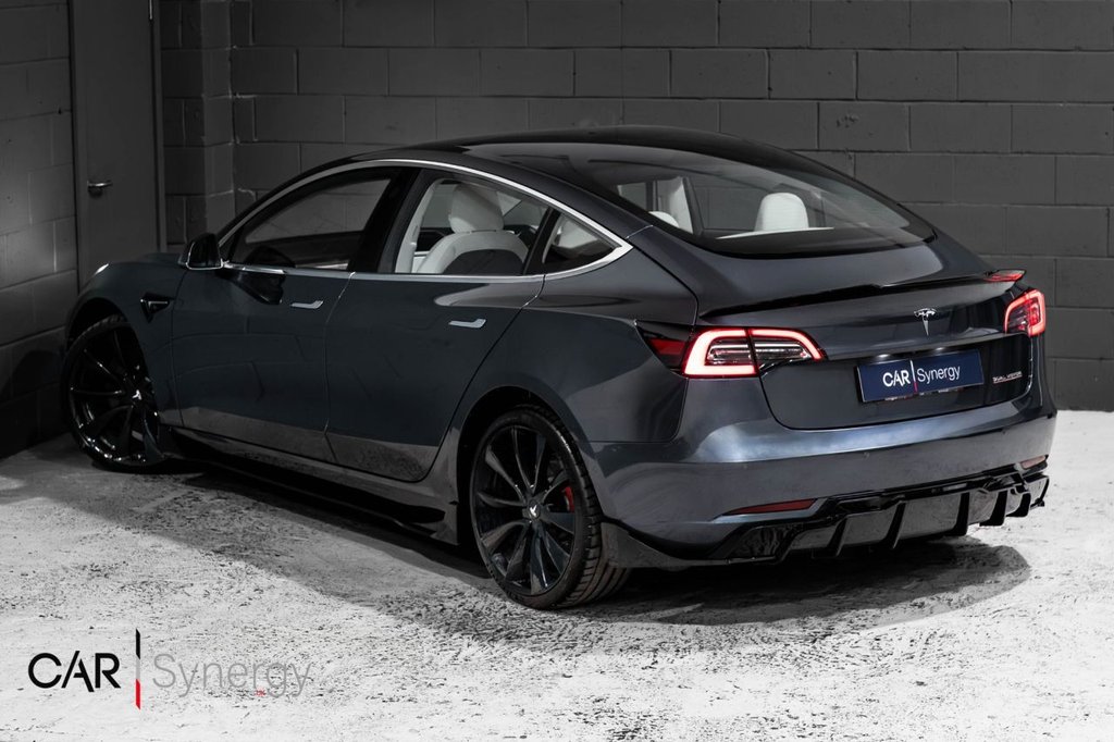 Used Tesla Model 3 2019 for sale - 77919817: Photo 3