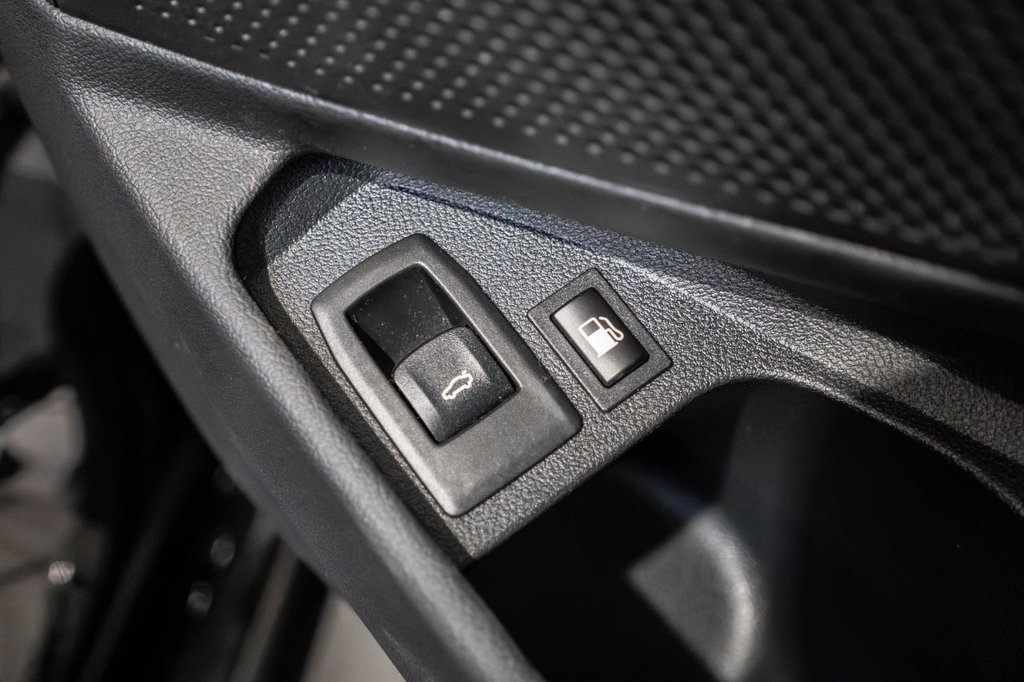 Used BMW 3 Series 2024 for sale - 77785566: Photo 44