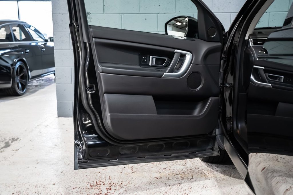 Used Land Rover Discovery Sport 2017 for sale - 77952870: Photo 13