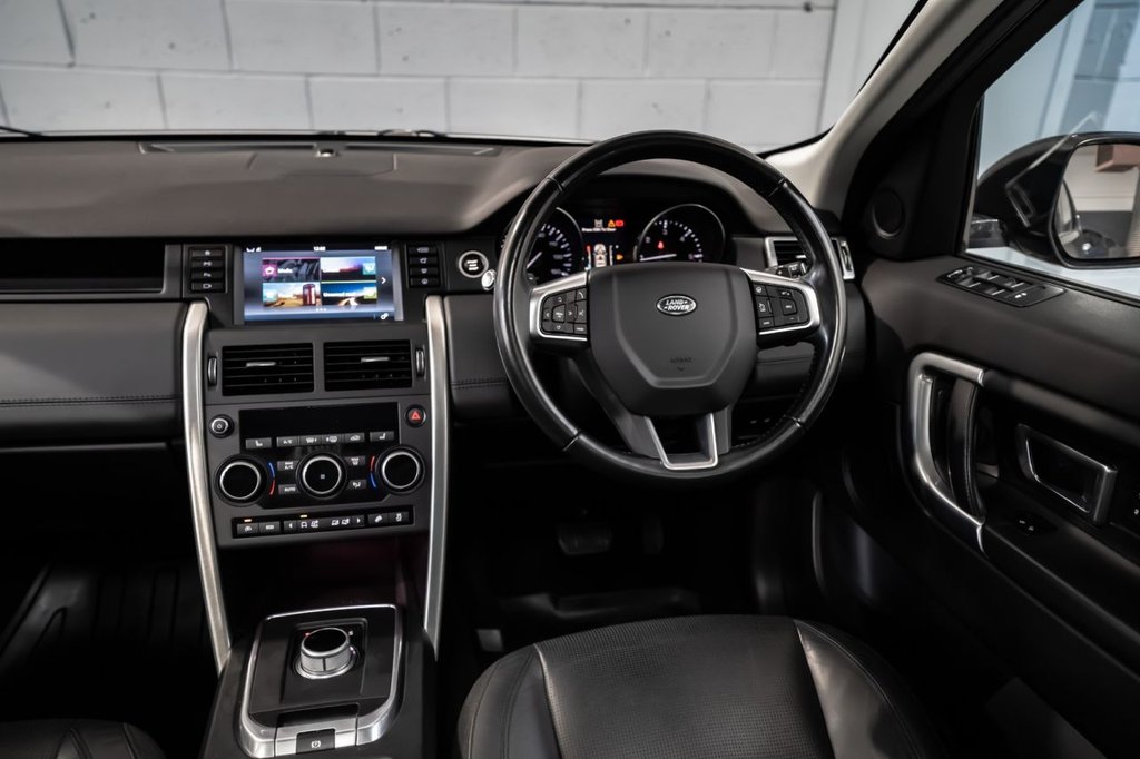 Used Land Rover Discovery Sport 2017 for sale - 77952870: Photo 27