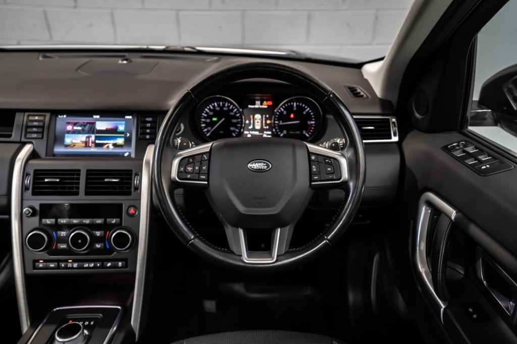 Used Land Rover Discovery Sport 2017 for sale - 77952870: Photo 28