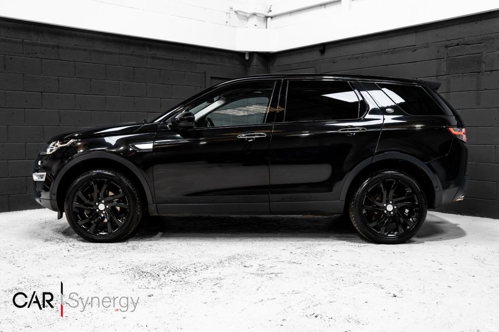 Used Land Rover Discovery Sport 2017 for sale - 77952870: Photo 4