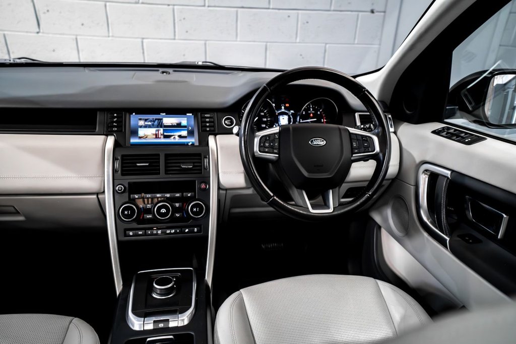 Used Land Rover Discovery Sport 2017 for sale - 77953243: Photo 27