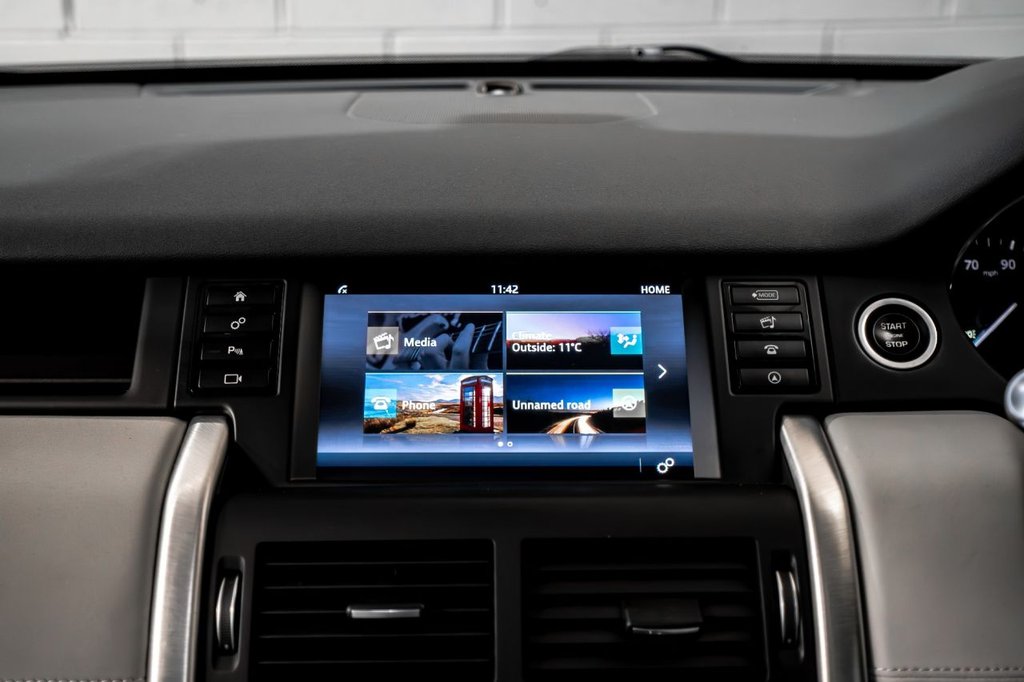 Used Land Rover Discovery Sport 2017 for sale - 77953243: Photo 32