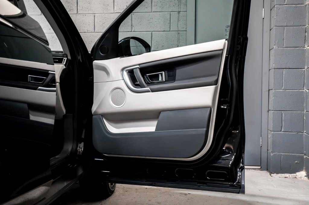 Used Land Rover Discovery Sport 2017 for sale - 77953243: Photo 9