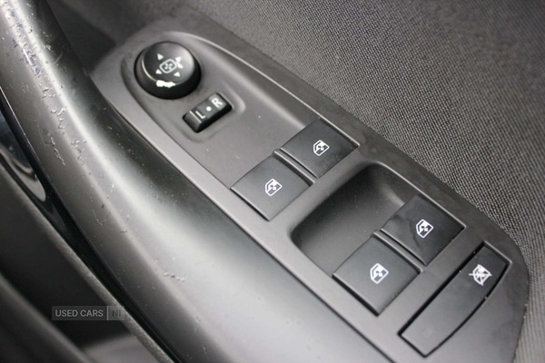 Used Vauxhall Astra 2017 for sale - 77426344: Photo 28