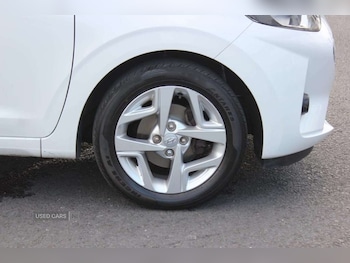 Used Hyundai i10 2021 for sale - 76043492: Photo