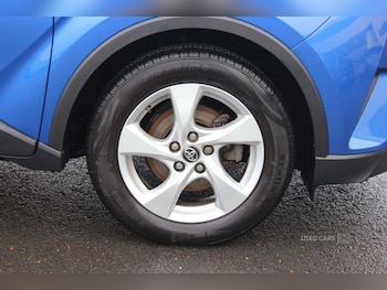 Used Toyota C-HR 2019 for sale - 76409710: Photo