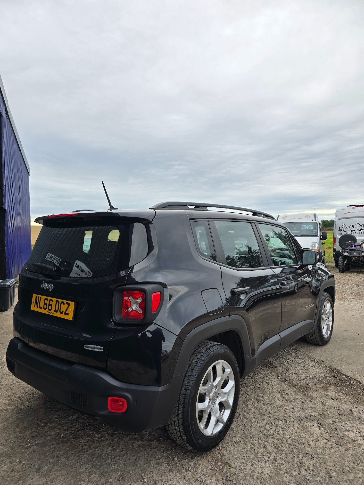 Used Jeep Renegade 2016 for sale - 76005669: Photo 2