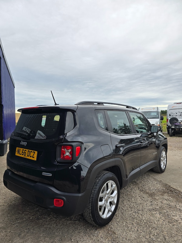 Used Jeep Renegade 2016 for sale - 76005669: Photo 2