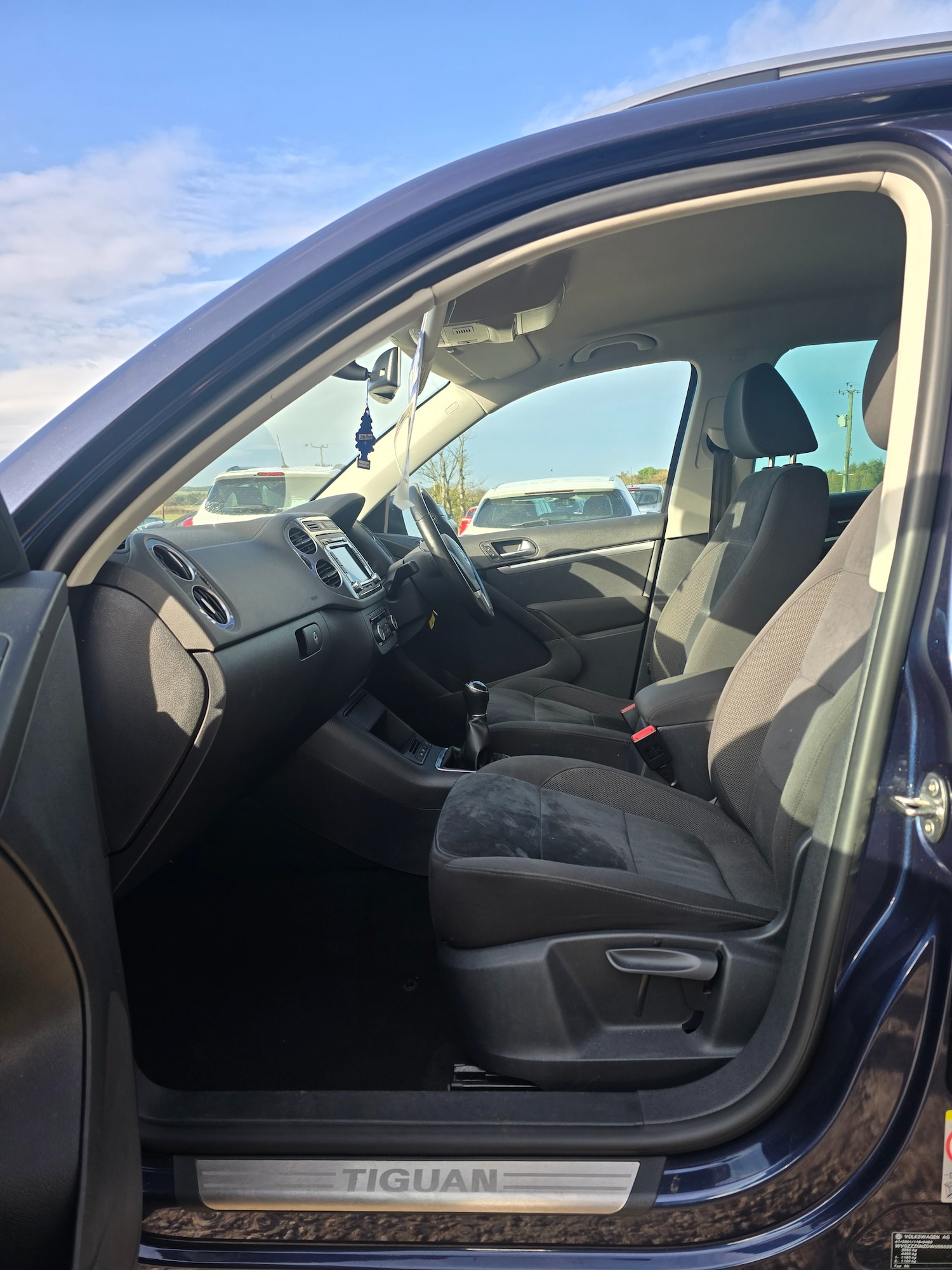 Used Volkswagen Tiguan 2012 for sale - 76425870: Photo 3