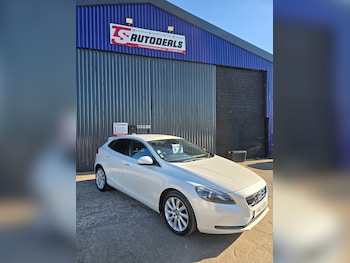 2016 (16) - D4 [190] SE Lux Nav 5dr Geartronic