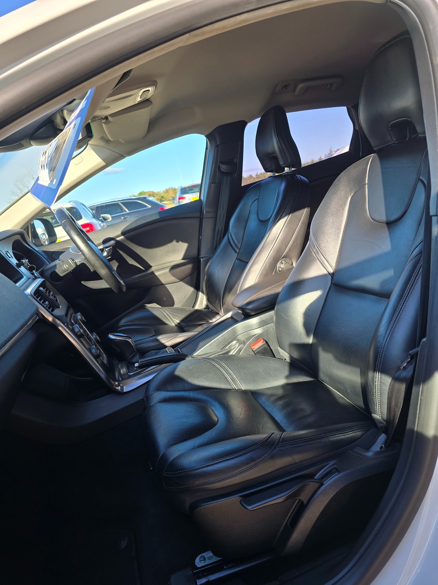 Used Volvo V40 2016 for sale - 76346065: Photo 3