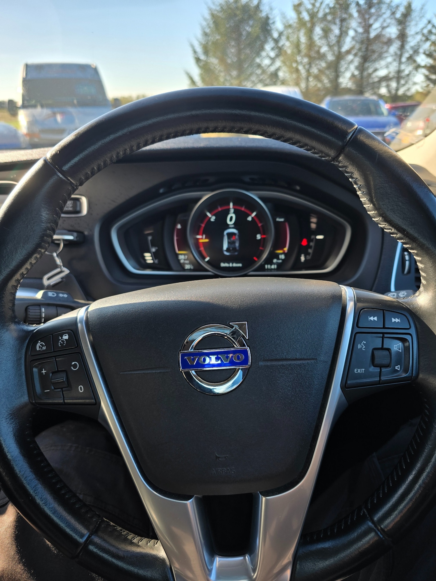 Used Volvo V40 2016 for sale - 76346065: Photo 4