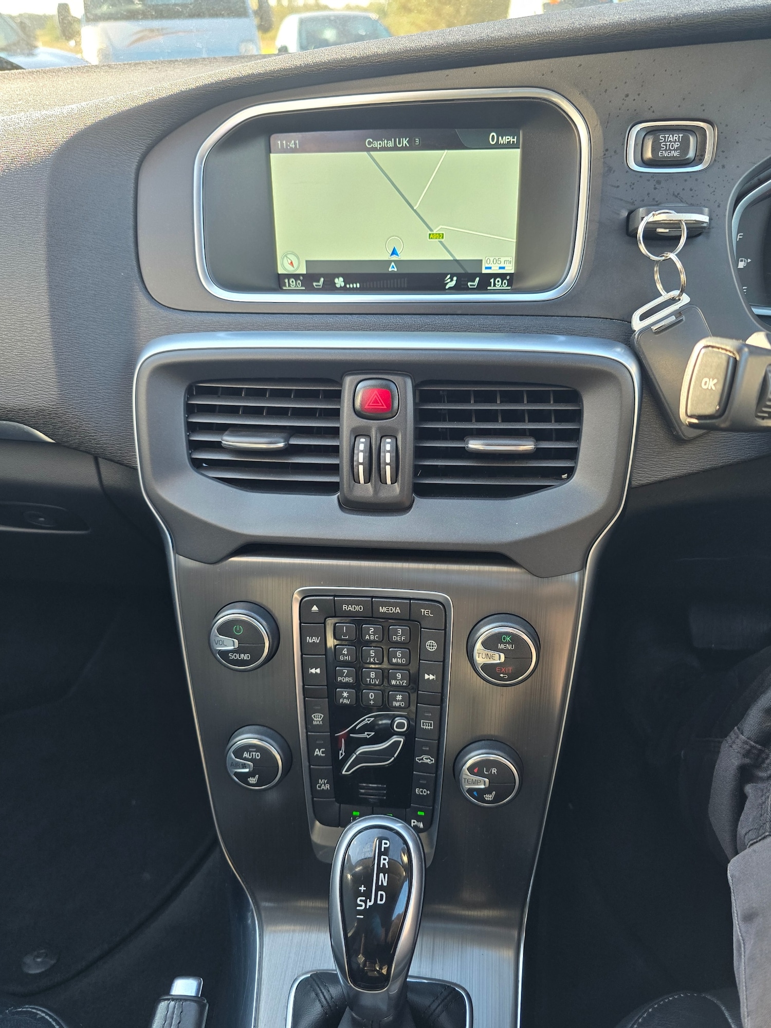 Used Volvo V40 2016 for sale - 76346065: Photo 5