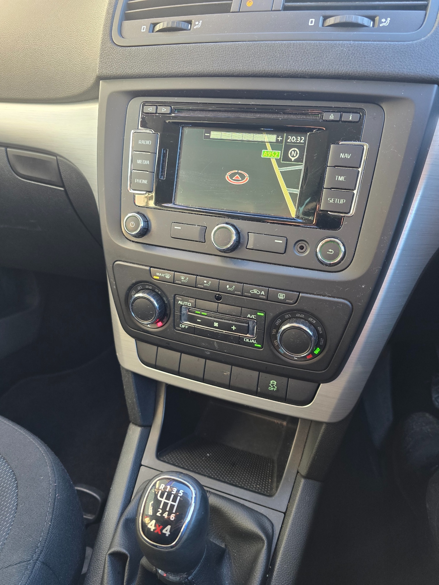 Used Skoda Yeti 2014 for sale - 77240518: Photo 6