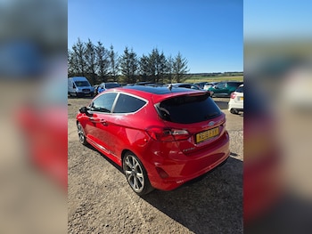 2018 (18) - 1.0 EcoBoost 140 ST-Line 3dr