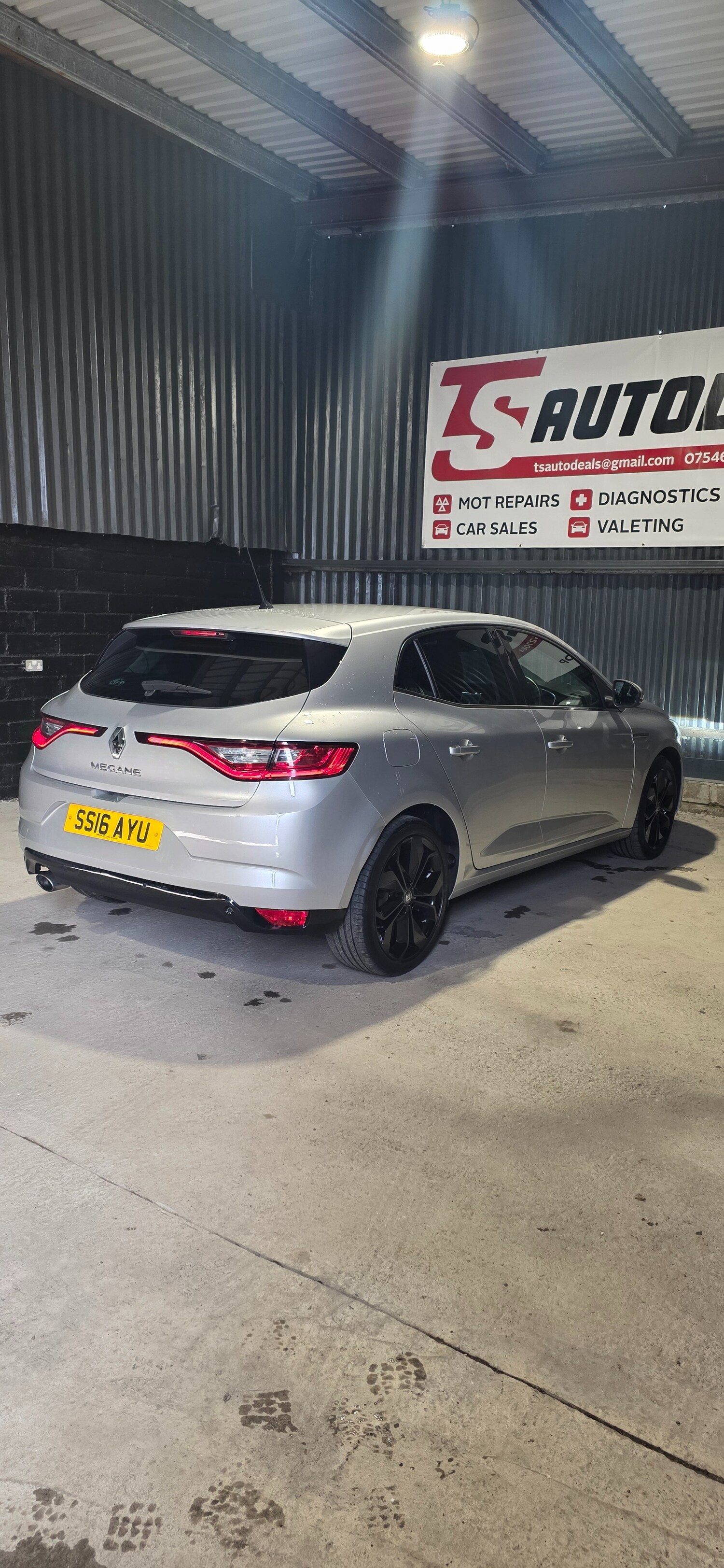 Used Renault Megane 2016 for sale - 77873389: Photo 15