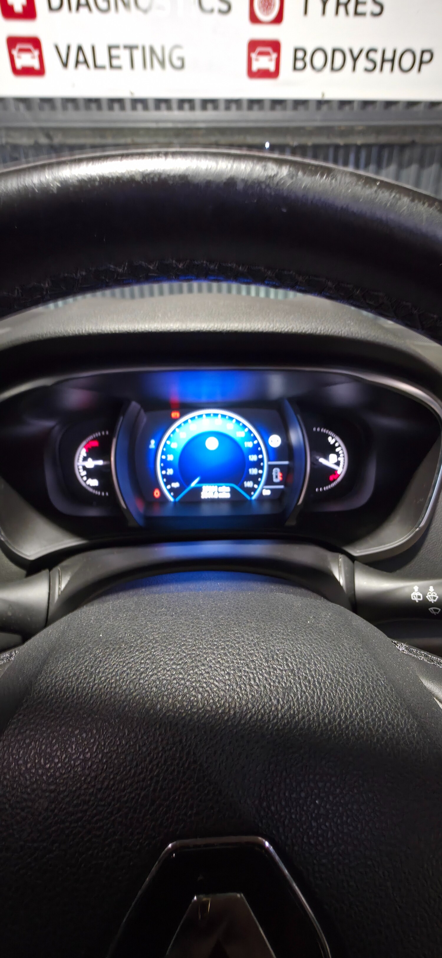 Used Renault Megane 2016 for sale - 77873389: Photo 17