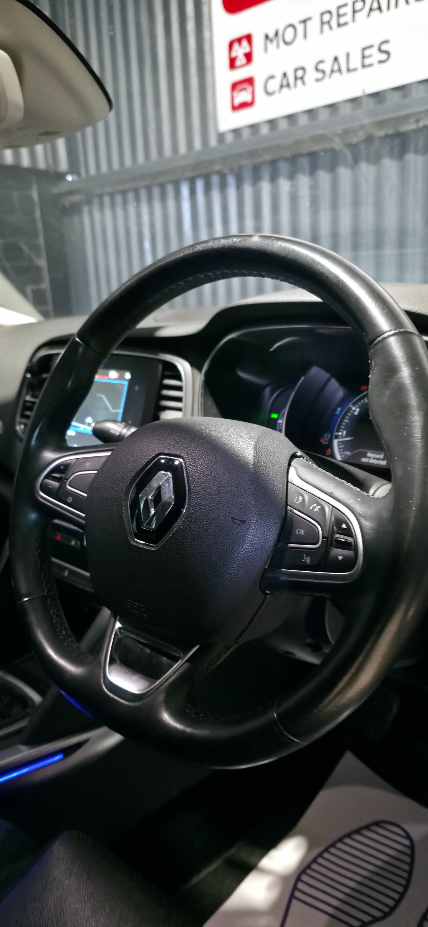 Used Renault Megane 2016 for sale - 77873389: Photo 6