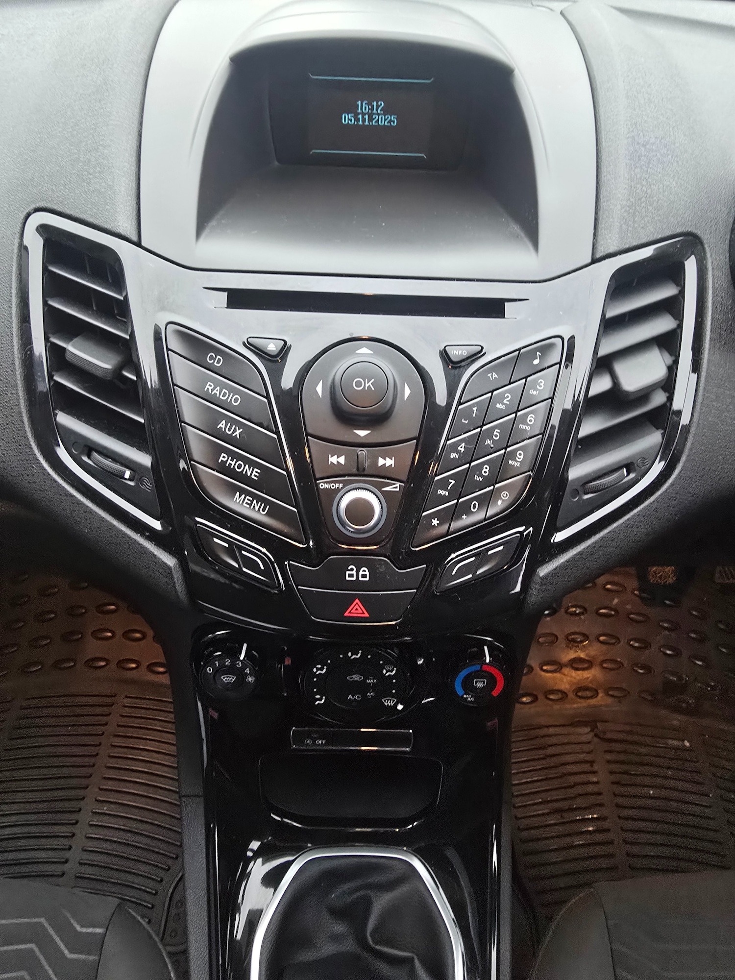 Used Ford Fiesta 2014 for sale - 76565714: Photo 9