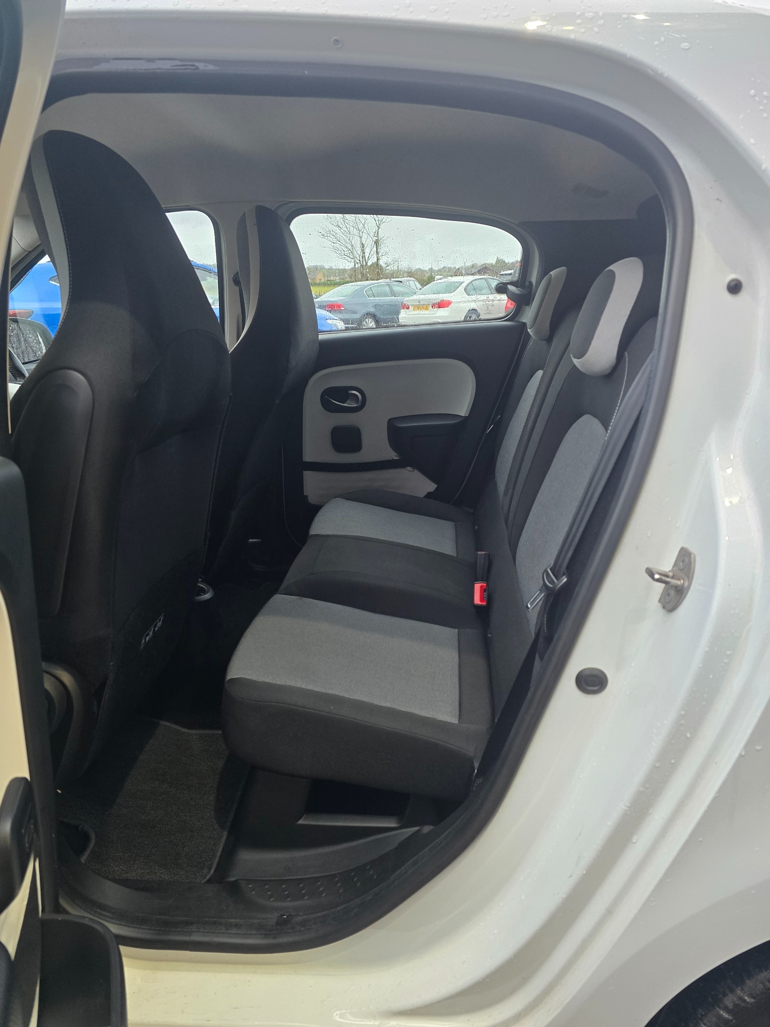 Used Renault Twingo 2015 for sale - 77752772: Photo 14