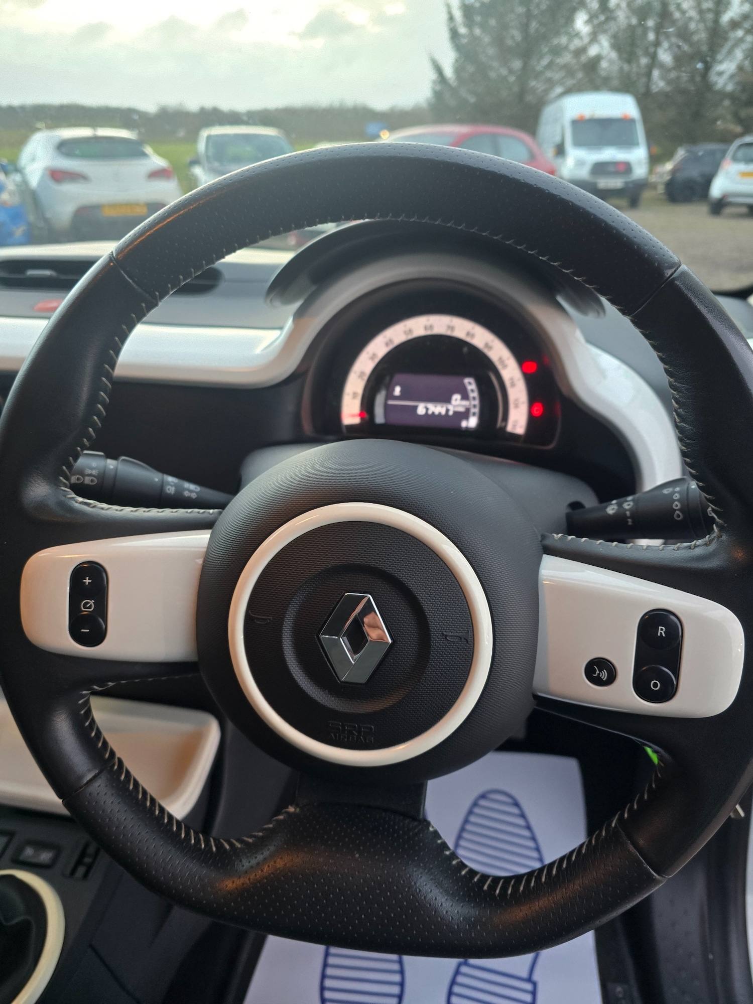 Used Renault Twingo 2015 for sale - 77752772: Photo 15