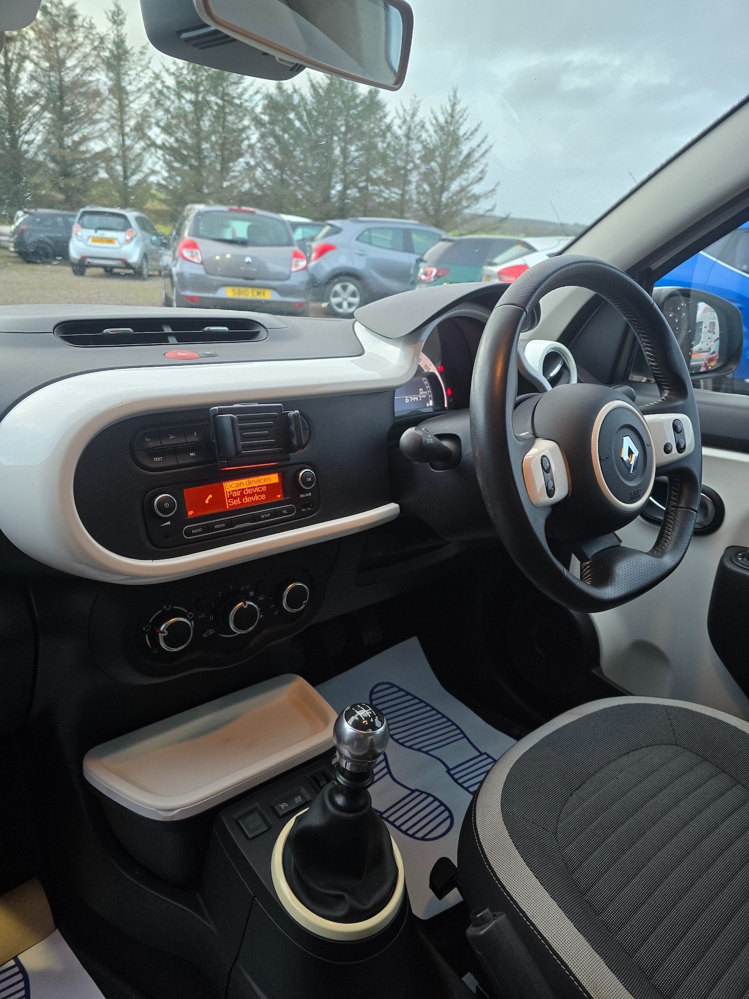 Used Renault Twingo 2015 for sale - 77752772: Photo 19