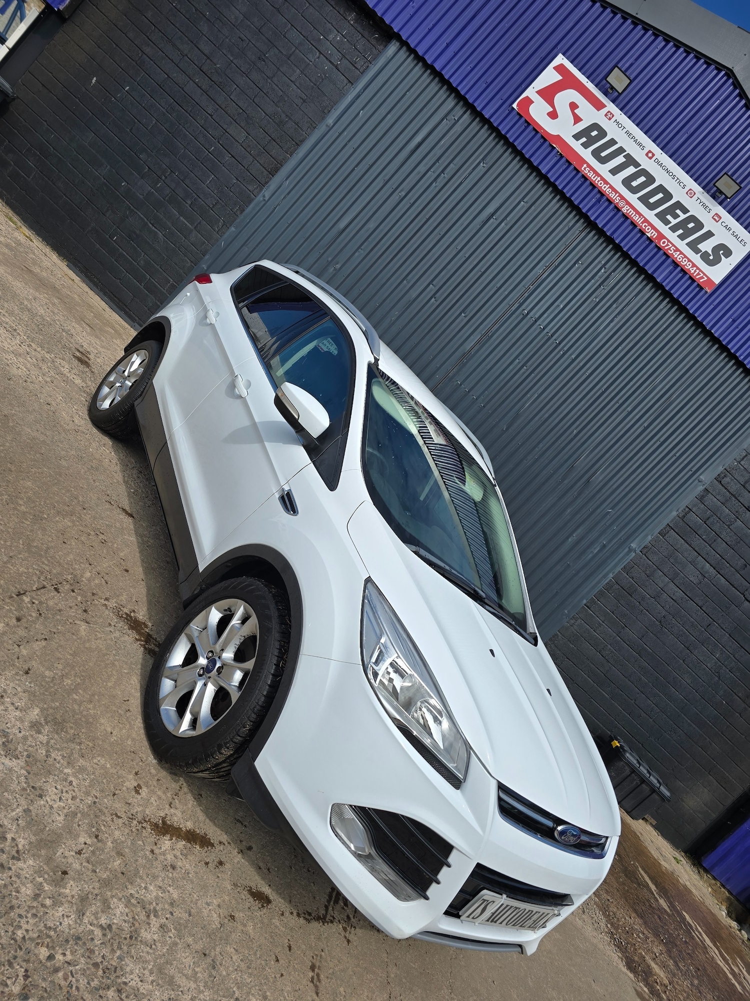 Used Ford Kuga 2013 for sale - 75016203: Photo 2