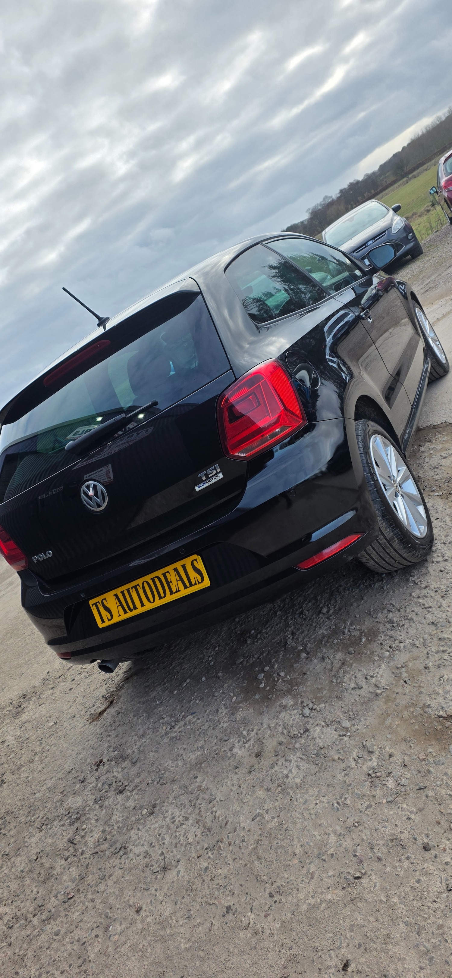 Used Volkswagen Polo 2017 for sale - 77751897: Photo 3