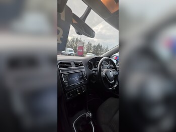 Used Volkswagen Polo 2017 for sale - 77751897: Photo