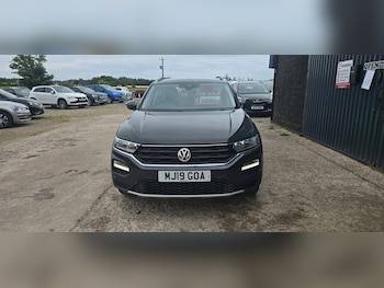 Used Volkswagen T-Roc 2019 for sale - 79414239: Photo