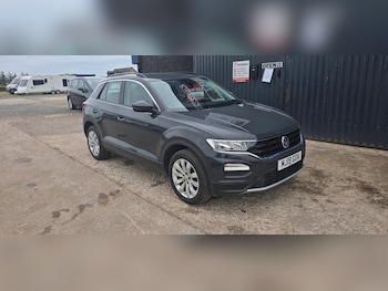 Used Volkswagen T-Roc 2019 for sale - 79414239: Photo