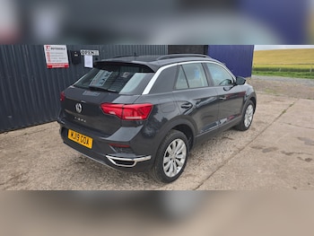 Used Volkswagen T-Roc 2019 for sale - 79414239: Photo