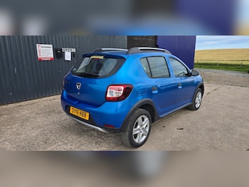 Used Dacia Sandero Stepway 2016 for sale - 79504064: Photo