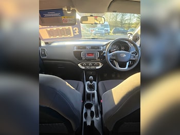 Used Kia Rio 2015 for sale - 77060110: Photo