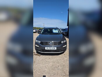 Used Volkswagen T-Roc 2019 for sale - 78647890: Photo