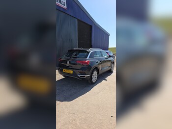 Used Volkswagen T-Roc 2019 for sale - 78647890: Photo