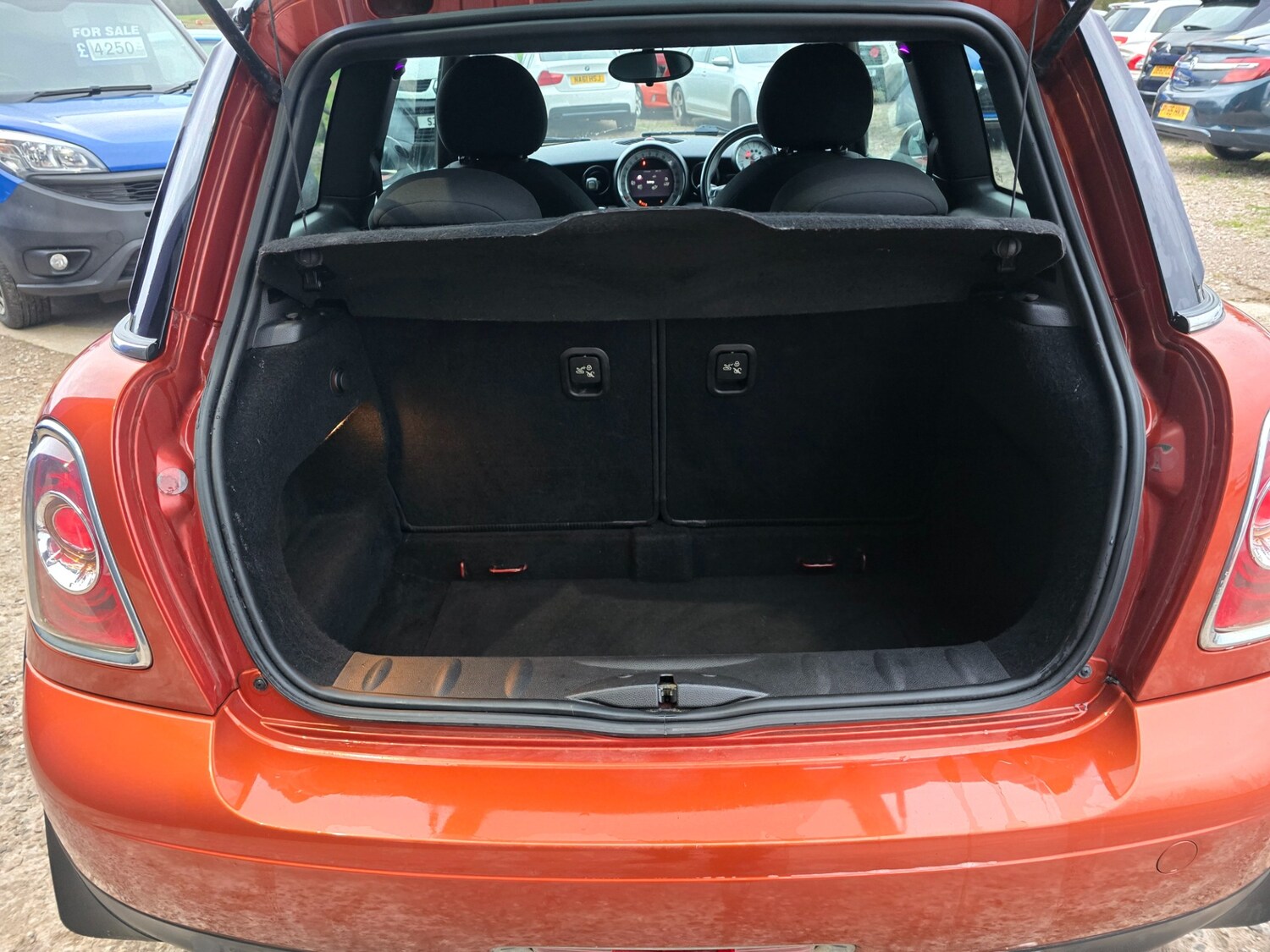 Used MINI Hatch 2011 for sale - 76431761: Photo 17