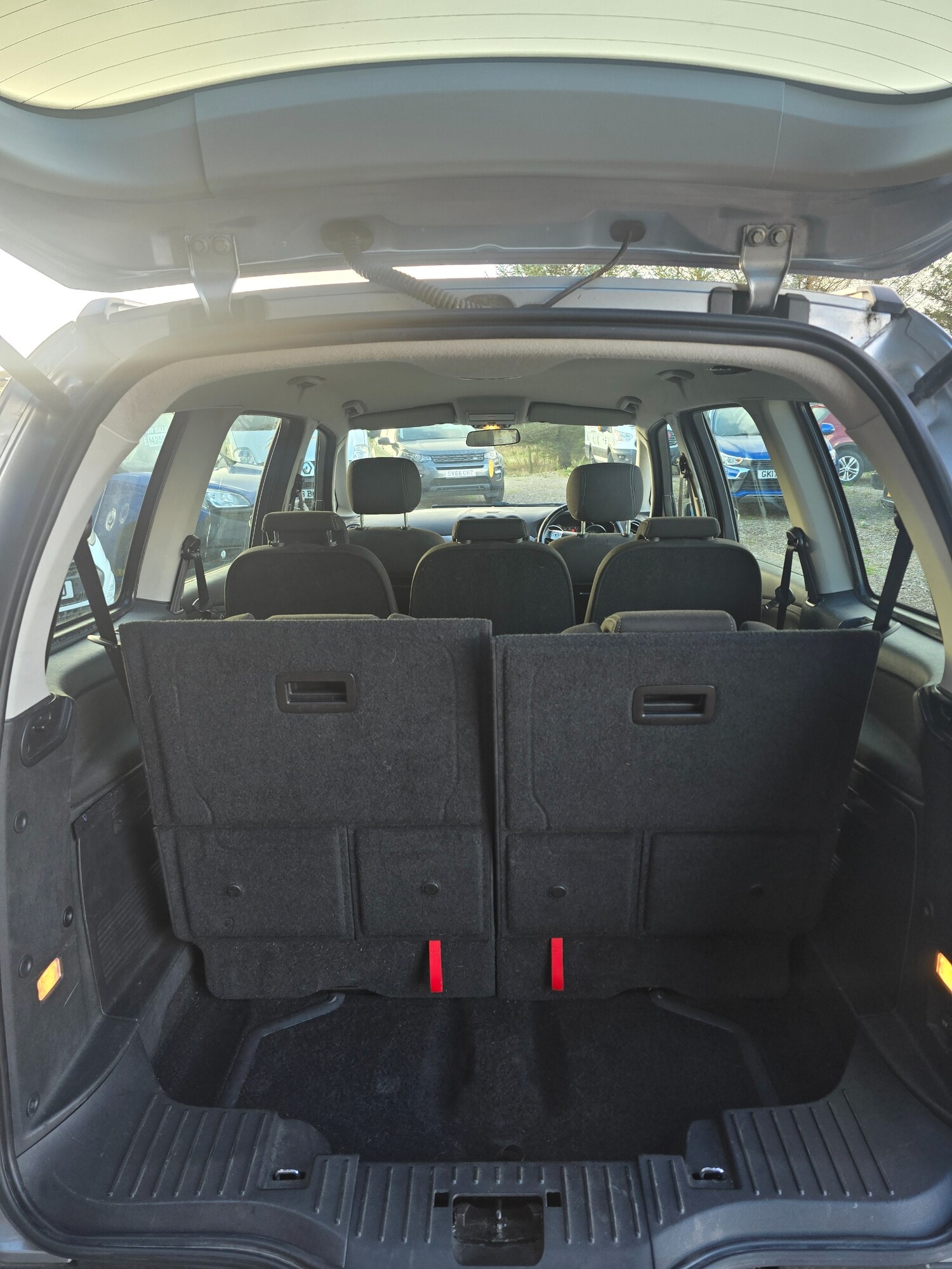 Used Ford Galaxy 2013 for sale - 76334188: Photo 3