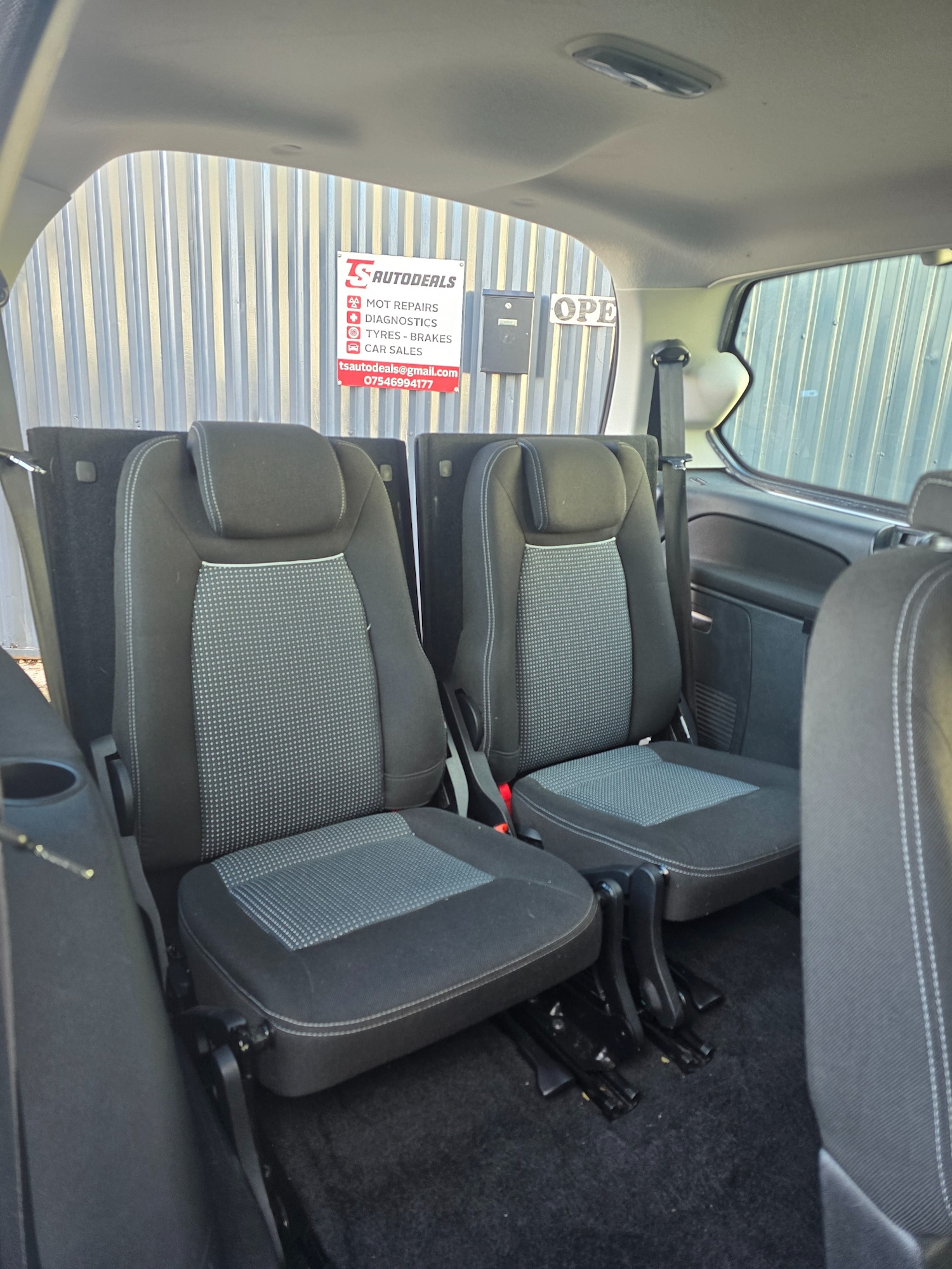 Used Ford Galaxy 2013 for sale - 76334188: Photo 4