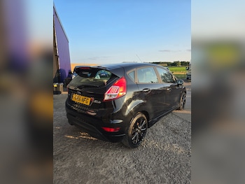 Used Ford Fiesta 2016 for sale - 75608368: Photo