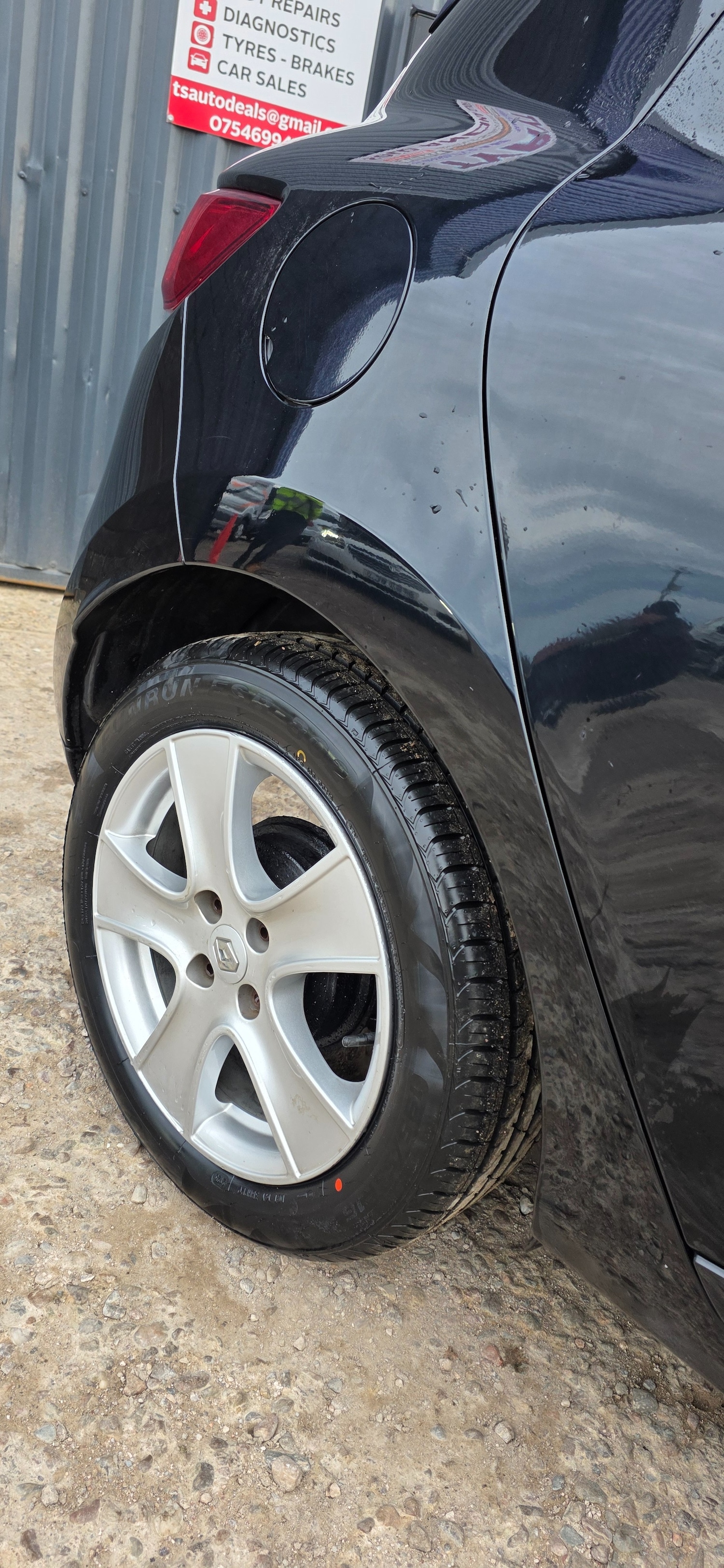 Used Renault Clio 2016 for sale - 77750377: Photo 2