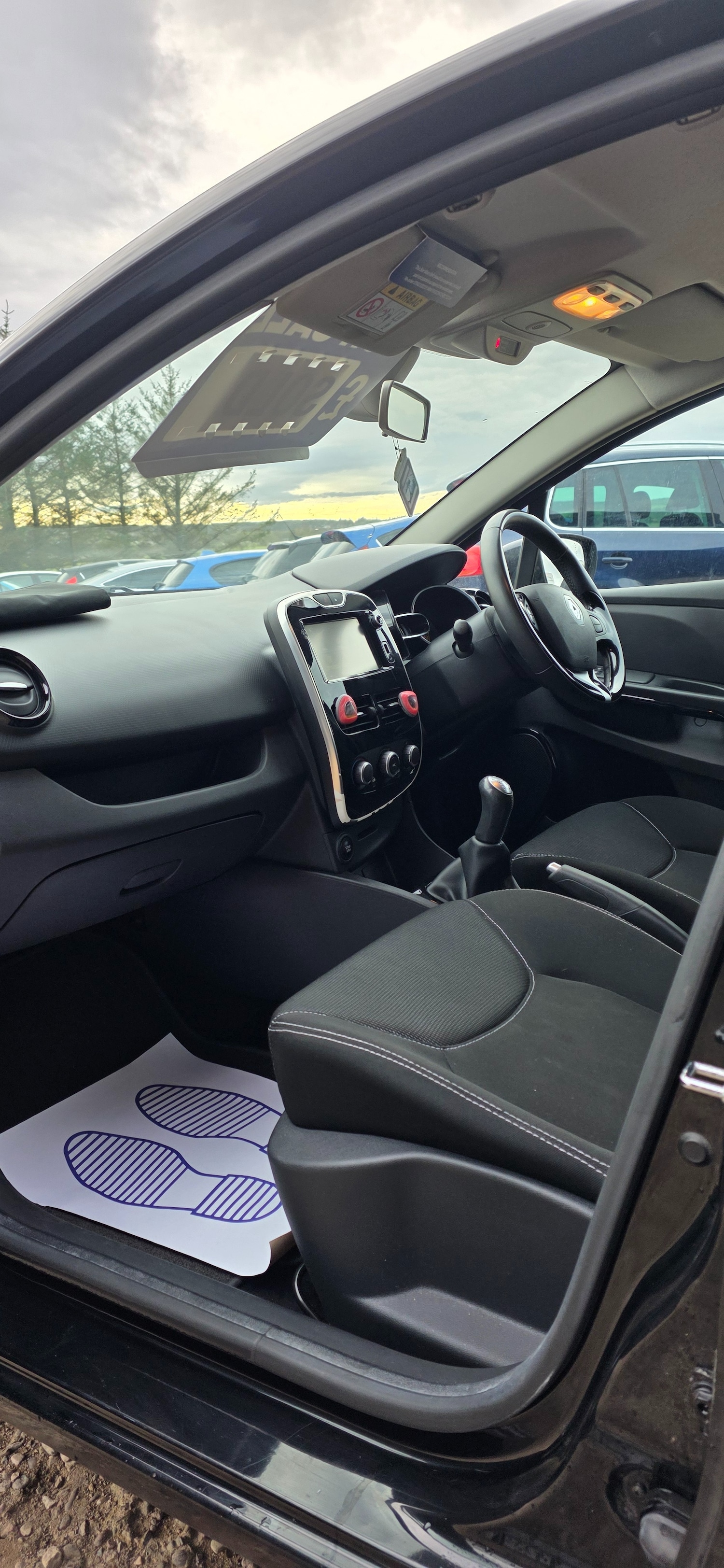 Used Renault Clio 2016 for sale - 77750377: Photo 9